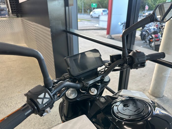 2022 Ktm 390 DUKE WHITE
