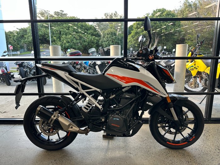 2022 Ktm 390 DUKE WHITE