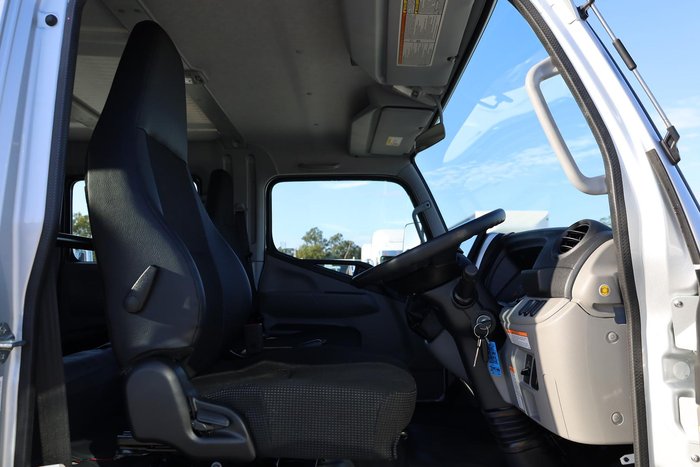 2025 Fuso Canter 4X4 FG Crew Cab
