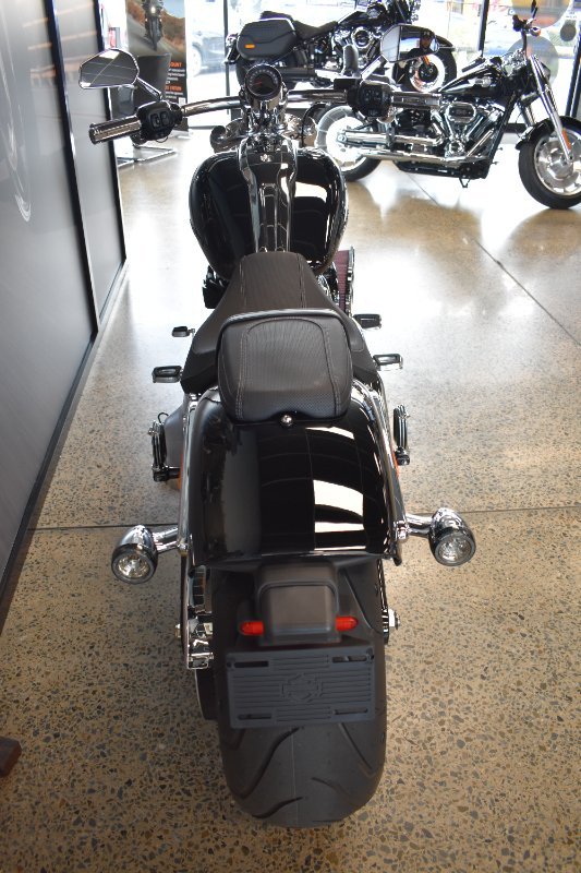 2025 Harley-davidson FXBR BREAKOUT (117) VIVID BLACK