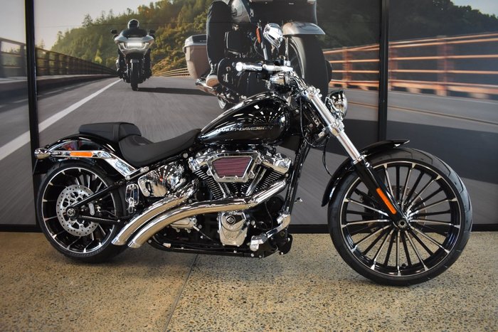 2025 Harley-davidson FXBR BREAKOUT (117) VIVID BLACK