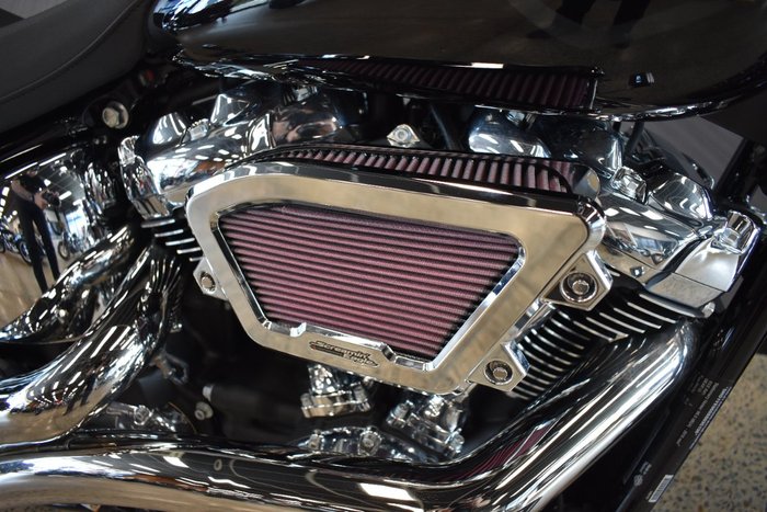 2025 Harley-davidson FXBR BREAKOUT (117) VIVID BLACK