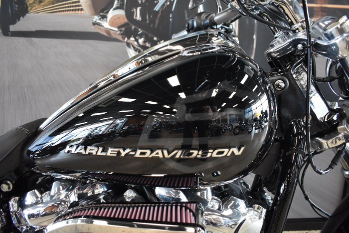 2025 Harley-davidson FXBR BREAKOUT (117) VIVID BLACK