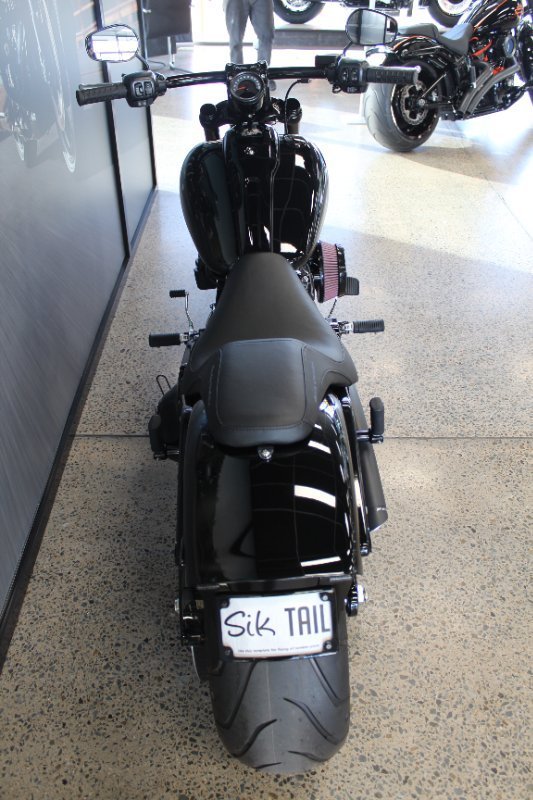 2025 Harley-davidson FXBR BREAKOUT (117) VIVID BLACK
