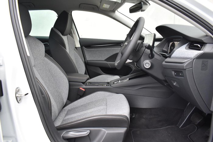 2025 SKODA Octavia 110TSI Select NX MY25 Moon White