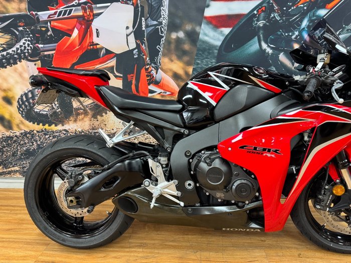 2010 Honda CBR1000RR (FIREBLADE) RED