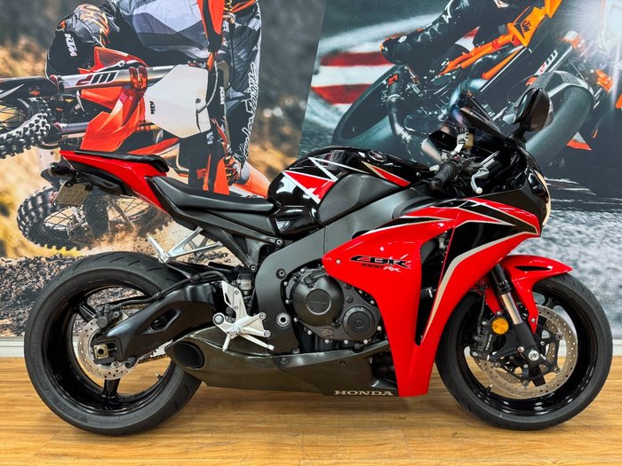 2010 Honda CBR1000RR (FIREBLADE) RED