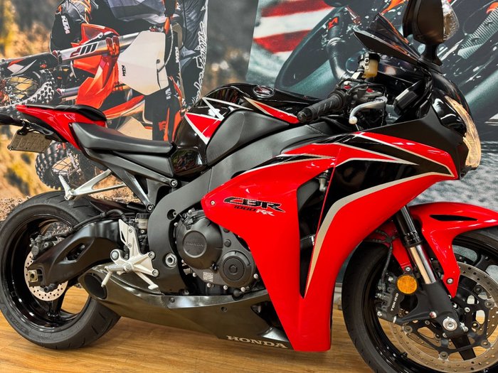 2010 Honda CBR1000RR (FIREBLADE) RED