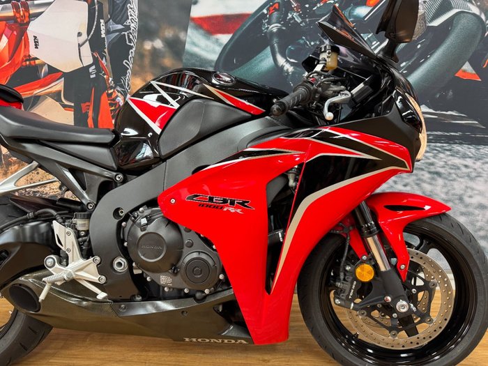 2010 Honda CBR1000RR (FIREBLADE) RED