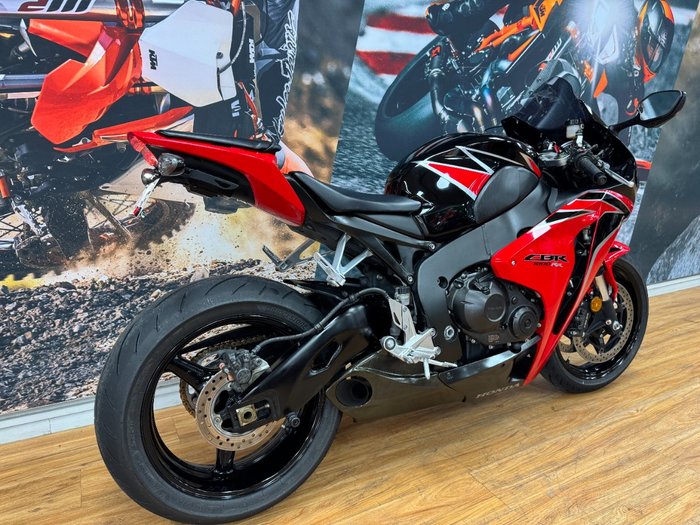 2010 Honda CBR1000RR (FIREBLADE) RED