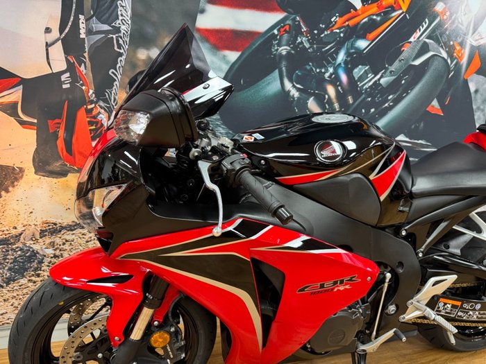 2010 Honda CBR1000RR (FIREBLADE) RED