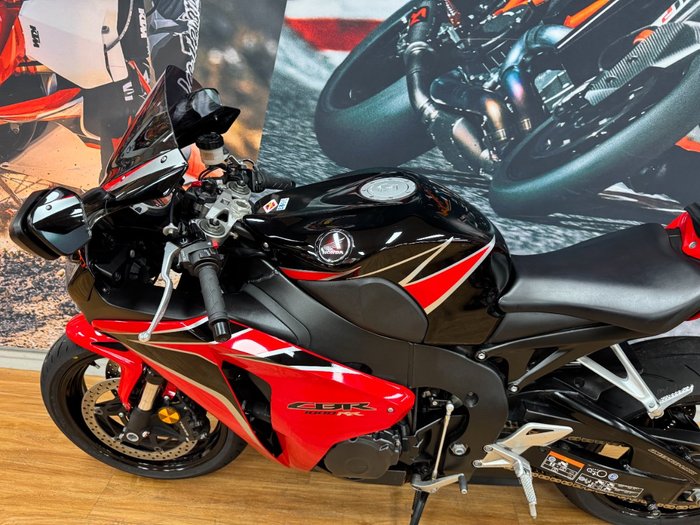 2010 Honda CBR1000RR (FIREBLADE) RED