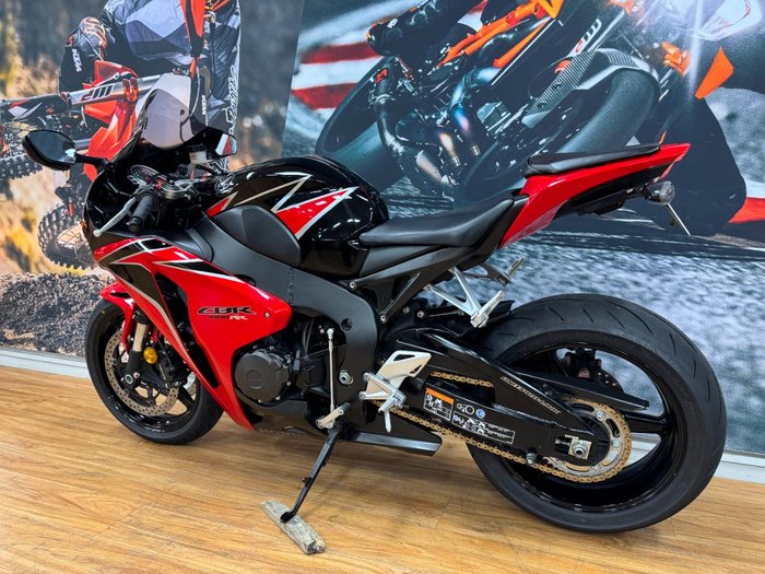 2010 Honda CBR1000RR (FIREBLADE) RED