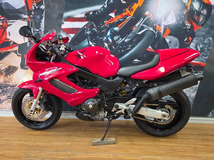 2002 Honda VTR1000F (FIRESTORM) RED