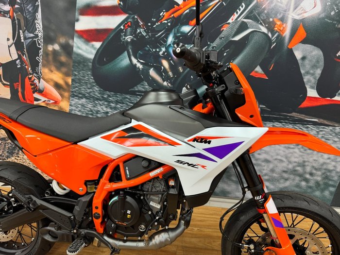 2025 Ktm 2025 Ktm 390CC SMC R ORANGE/WHITE