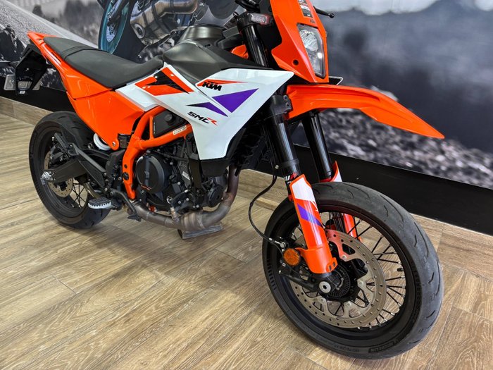 2025 Ktm 2025 Ktm 390CC SMC R ORANGE/WHITE