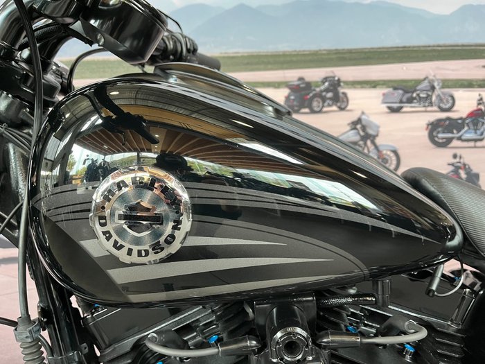 2016 Harley-davidson FXSB SOFTAIL BREAKOUT Black