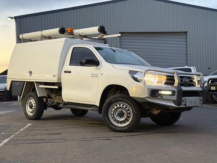 2020 Toyota Hilux SR