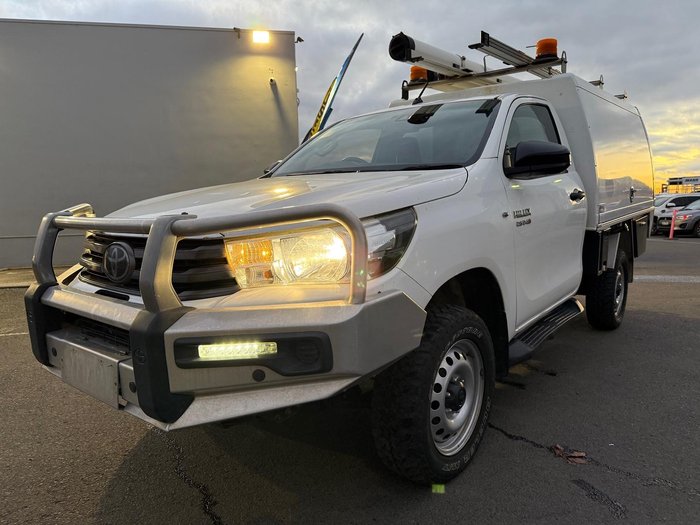 2020 Toyota Hilux SR