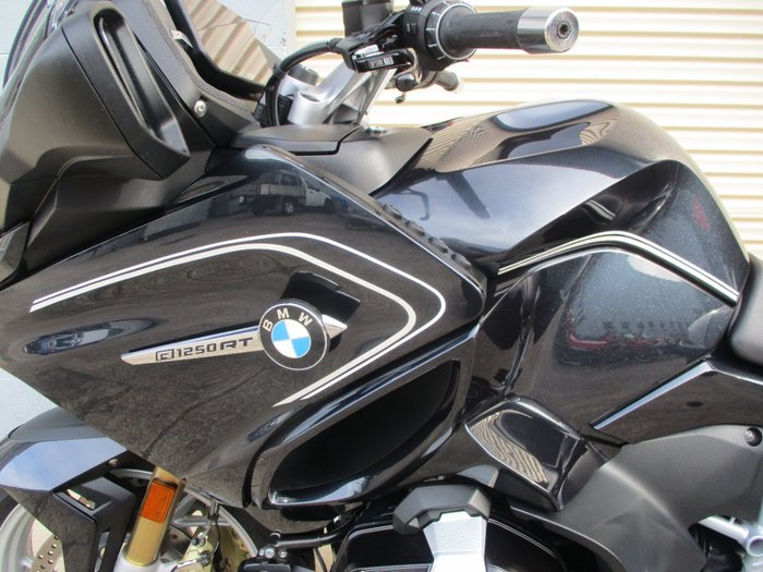 2024 BMW Motorrad R 1250 RT BLACK