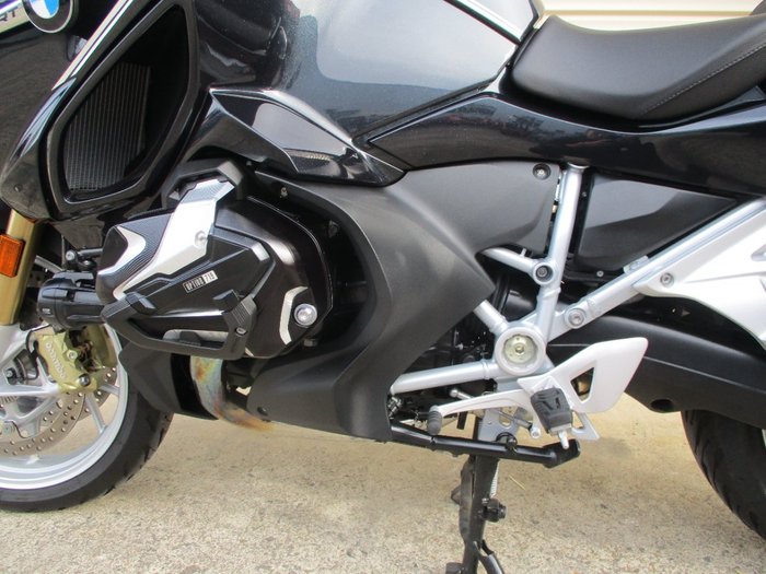 2024 BMW Motorrad R 1250 RT BLACK