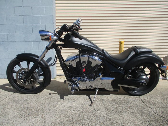 2016 Honda VT1300CXA ABS FURY RED