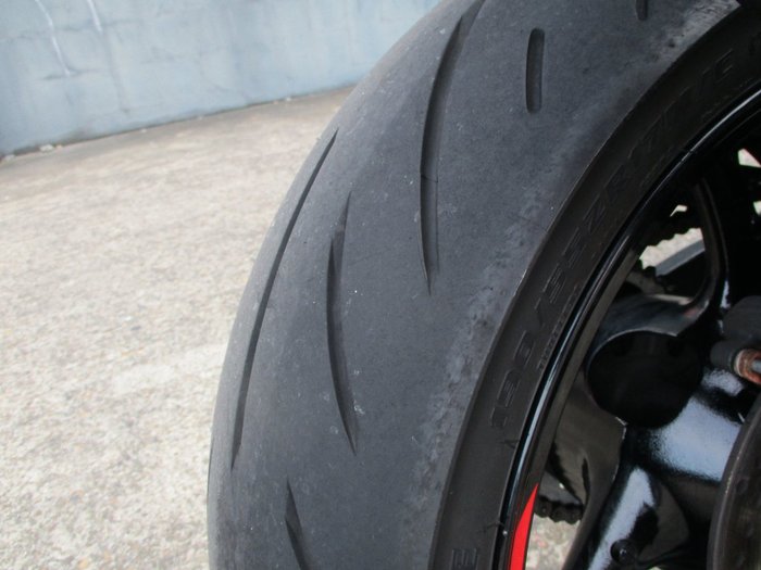 2016 Suzuki GSX-R1000 RED
