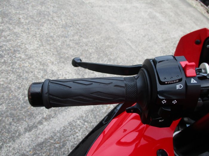 2016 Suzuki GSX-R1000 RED