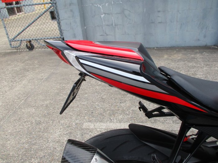 2016 Suzuki GSX-R1000 RED