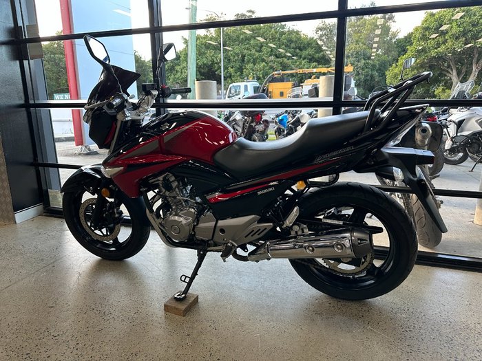 2015 Suzuki INAZUMA 250 (GW250) RED
