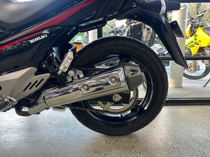 2015 Suzuki INAZUMA 250 (GW250) RED