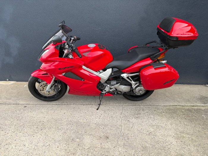 2002 Honda VFR800F (VFR800Fi) RED