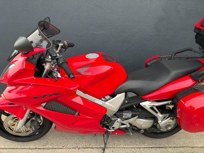 2002 Honda VFR800F (VFR800Fi) RED
