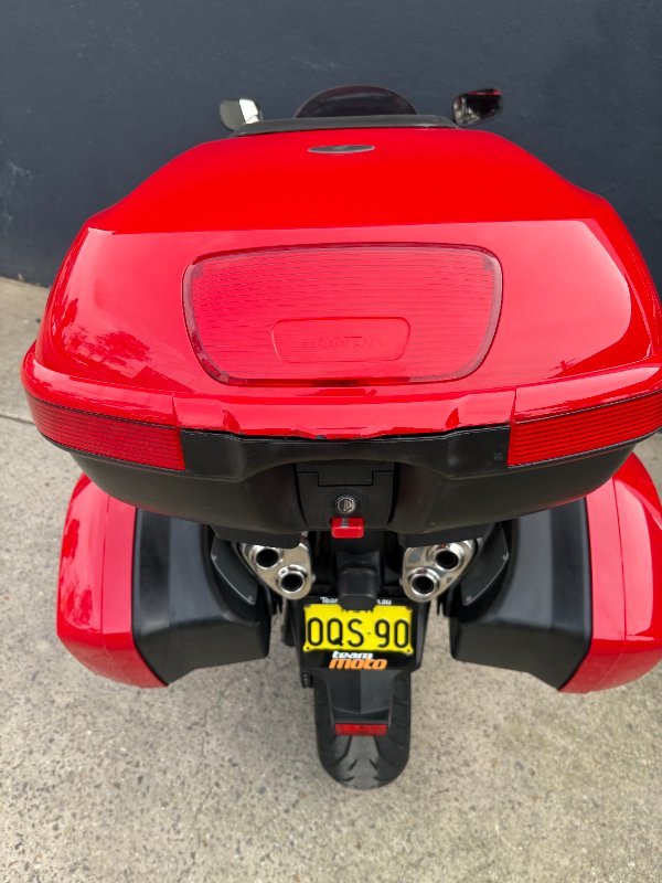 2002 Honda VFR800F (VFR800Fi) RED