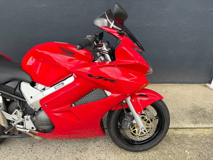 2002 Honda VFR800F (VFR800Fi) RED