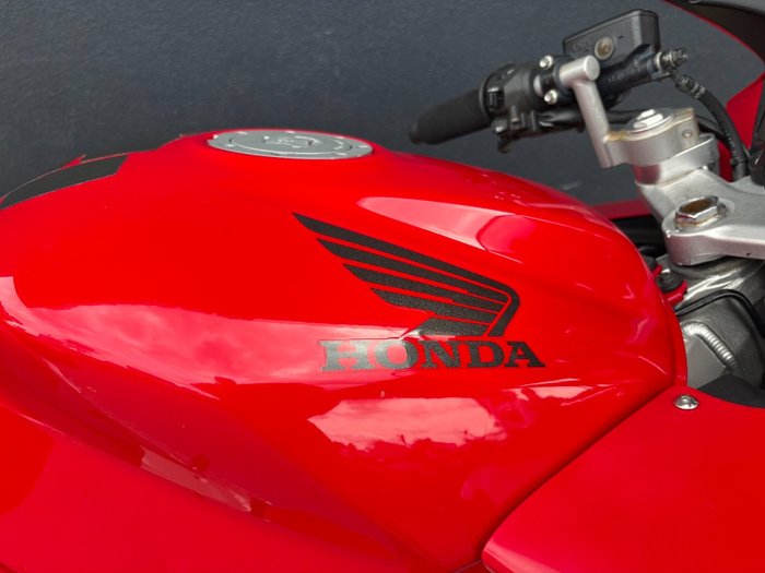 2002 Honda VFR800F (VFR800Fi) RED