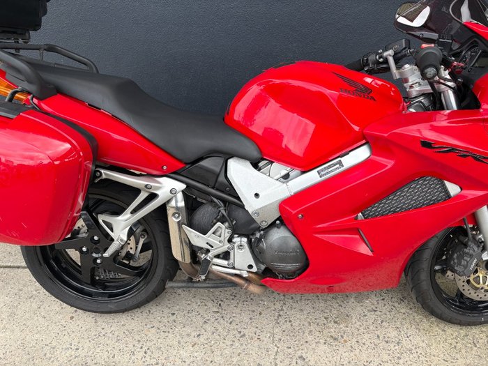 2002 Honda VFR800F (VFR800Fi) RED