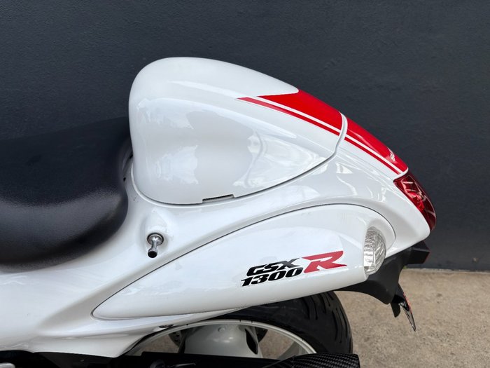 2017 Suzuki GSX1300RA (HAYABUSA) WHITE