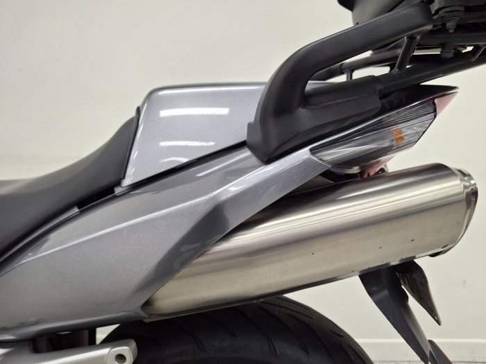 Honda 2011 HONDA 800CC VFR8009 Silver