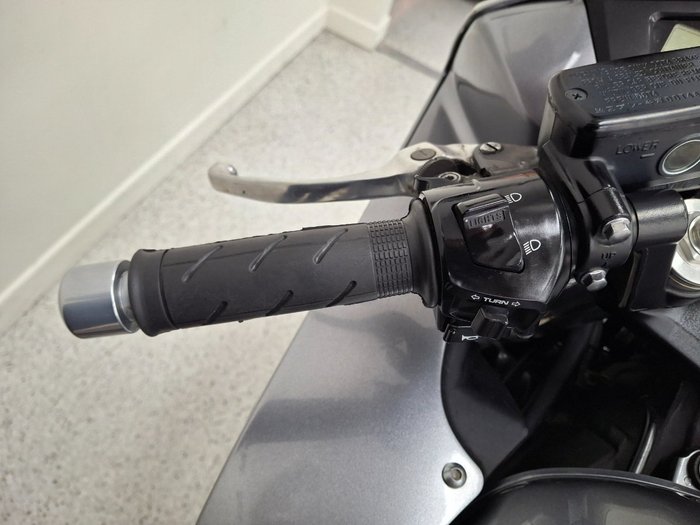 Honda 2011 HONDA 800CC VFR8009 Silver