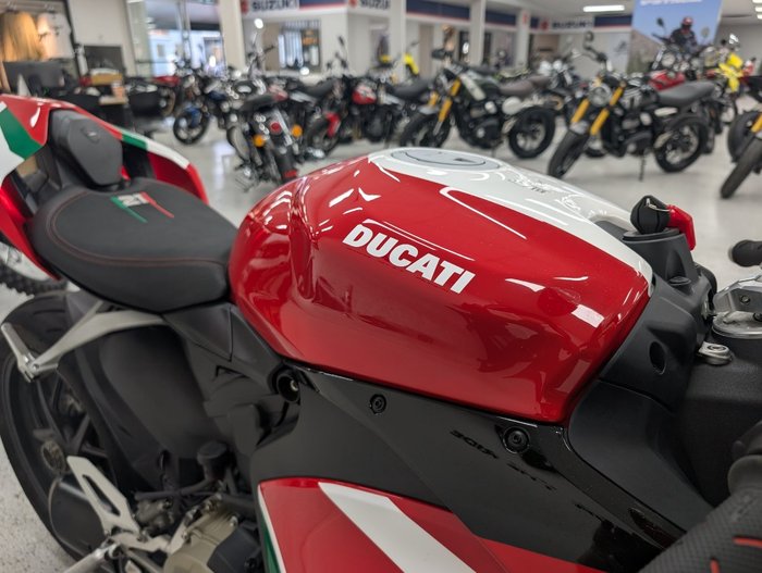 2023 DUCATI PANIGALE V2 BAYLISS 20TH ANNIV Red