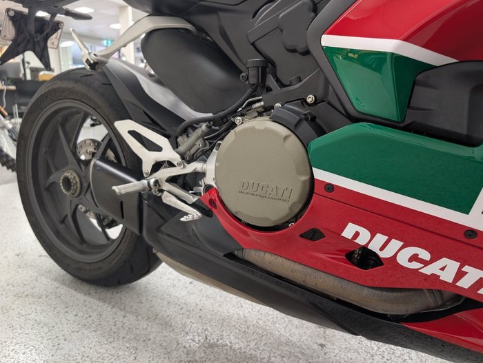 2023 DUCATI PANIGALE V2 BAYLISS 20TH ANNIV Red