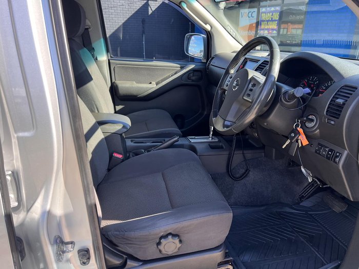 2010 Nissan Navara ST D40 4X4 Dual Range Brilliant Silver
