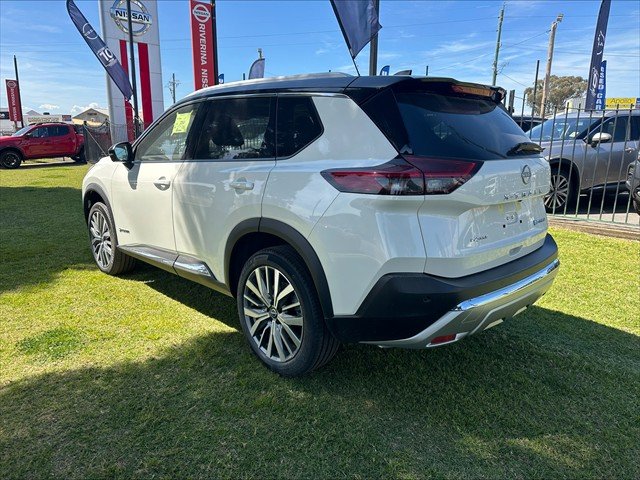 2025 Nissan T33 TI-L