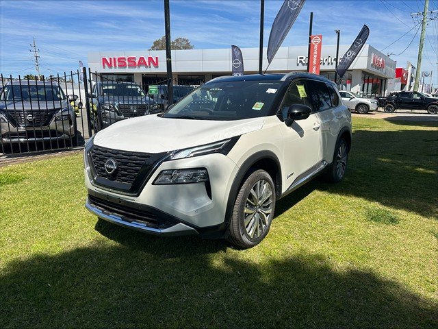 2025 Nissan T33 TI-L