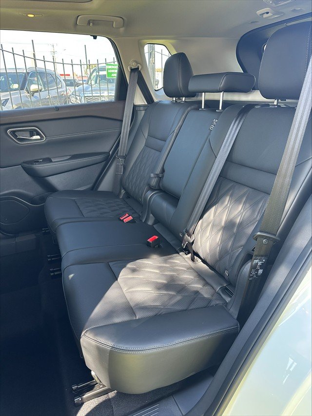 2025 Nissan T33 TI-L