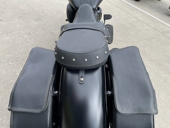 2021 Indian 2021 INDIAN 1900CC CHIEF VINTAGE DARK HORSE BLACK SMOKE CRUI Black