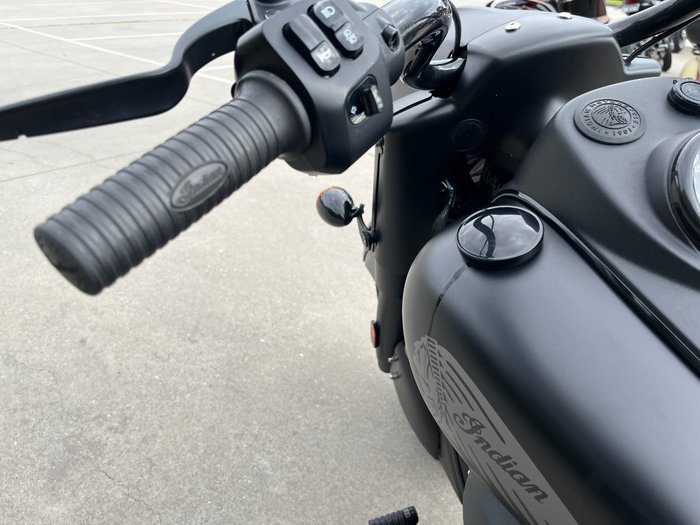 2021 Indian 2021 INDIAN 1900CC CHIEF VINTAGE DARK HORSE BLACK SMOKE CRUI Black