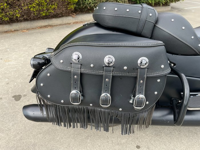 2021 Indian 2021 INDIAN 1900CC CHIEF VINTAGE DARK HORSE BLACK SMOKE CRUI Black