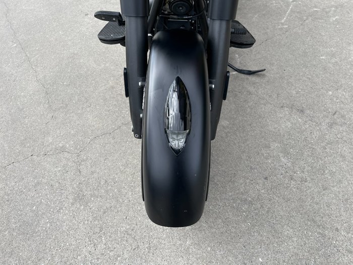 2021 Indian 2021 INDIAN 1900CC CHIEF VINTAGE DARK HORSE BLACK SMOKE CRUI Black